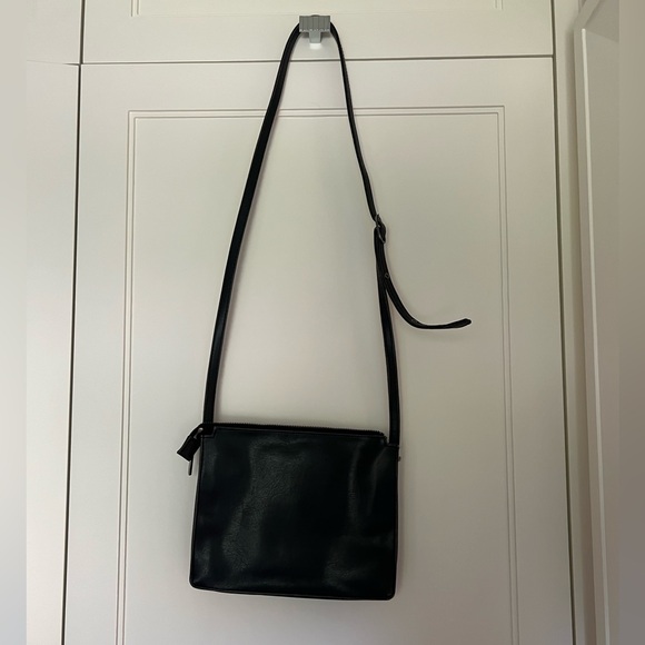 Black Matt and Natt cross body purse - Picture 2 of 2